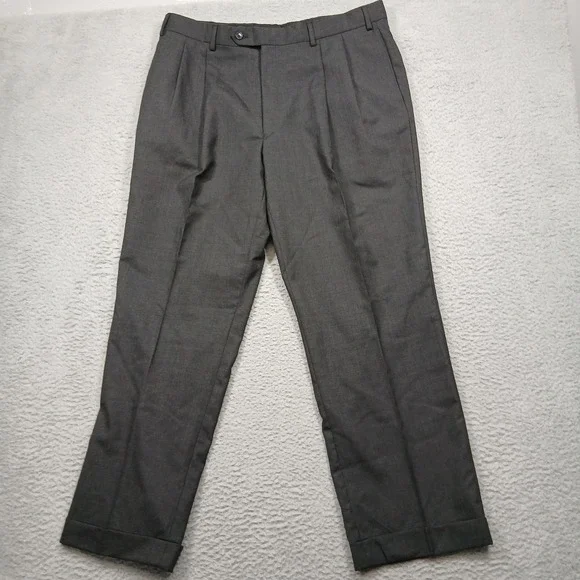 Jos A Bank Classic Collection Men's 44R‎ Gray Wool Suit 2-Button 38x30 Pants